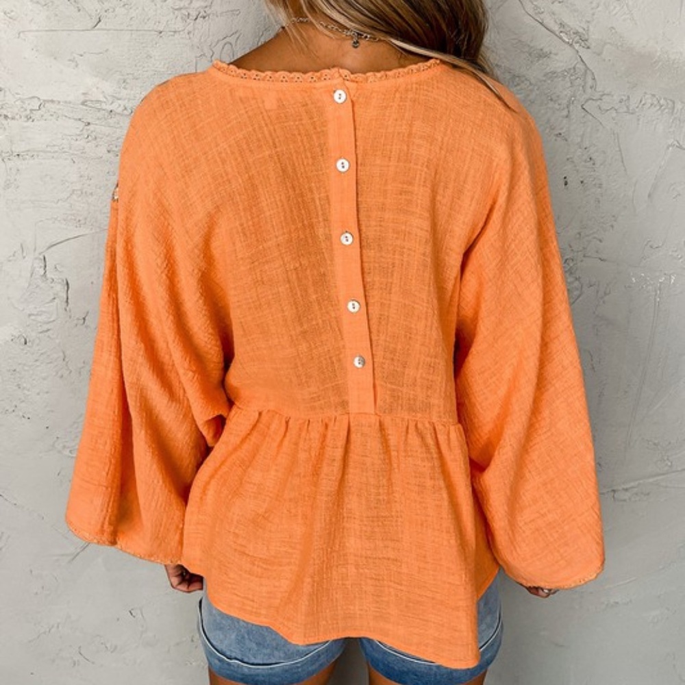 06 Boho Embroidered Floral Button Back Detail Oversized Blouse - Picture 2 of 2